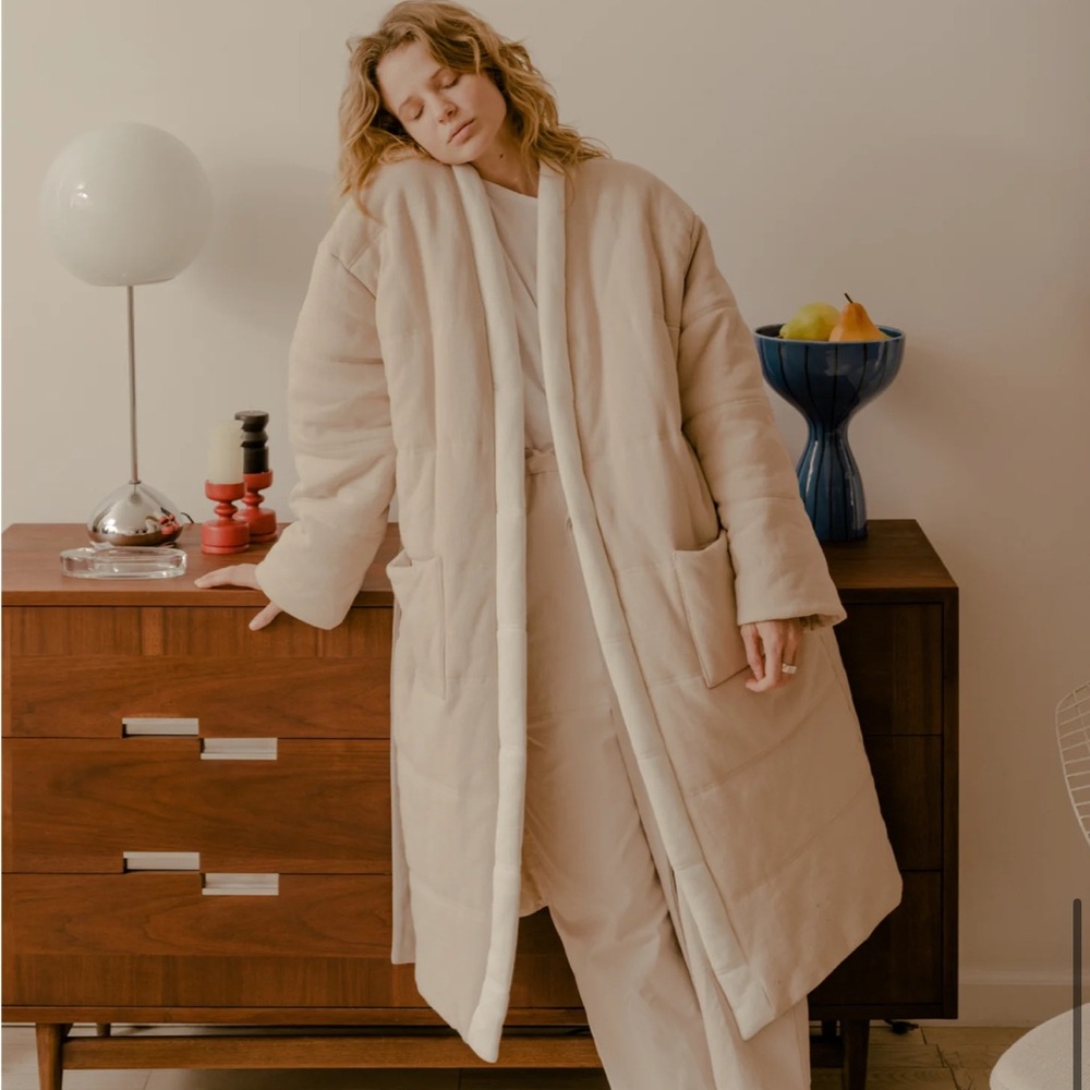 OFFHOURS Homecoat in Affogato